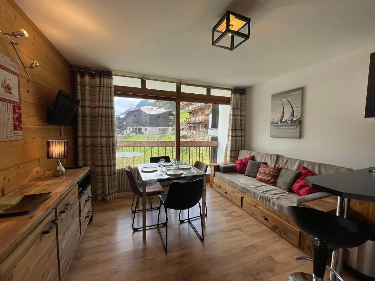 Studio Skis Aux Pieds, Ensoleille Avec Balcon Et Wi-Fi A Morzine - Fr-1-679-5 Apartment